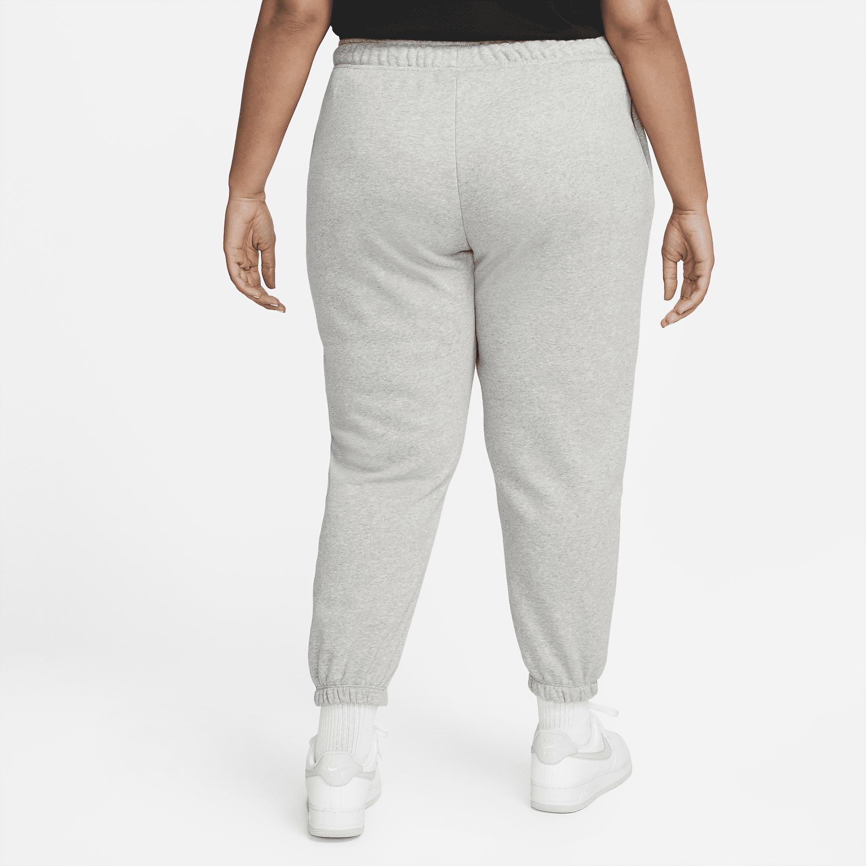 Nike Sportswear Club Fleece Women's Mid-Rise Oversized Sweatpants (Plus Size) Product Image