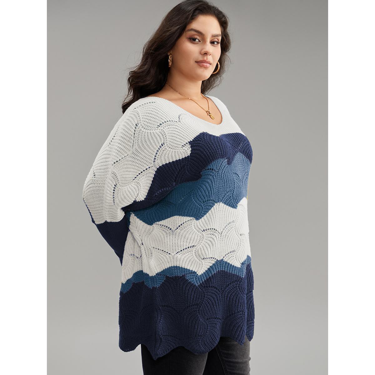 Plus Size Contrast Cut Out Batwing Sleeve Pullover Midnight Women Casual Loose Long Sleeve V-neck Everyday Pullovers BloomChic 18-20/2X Product Image