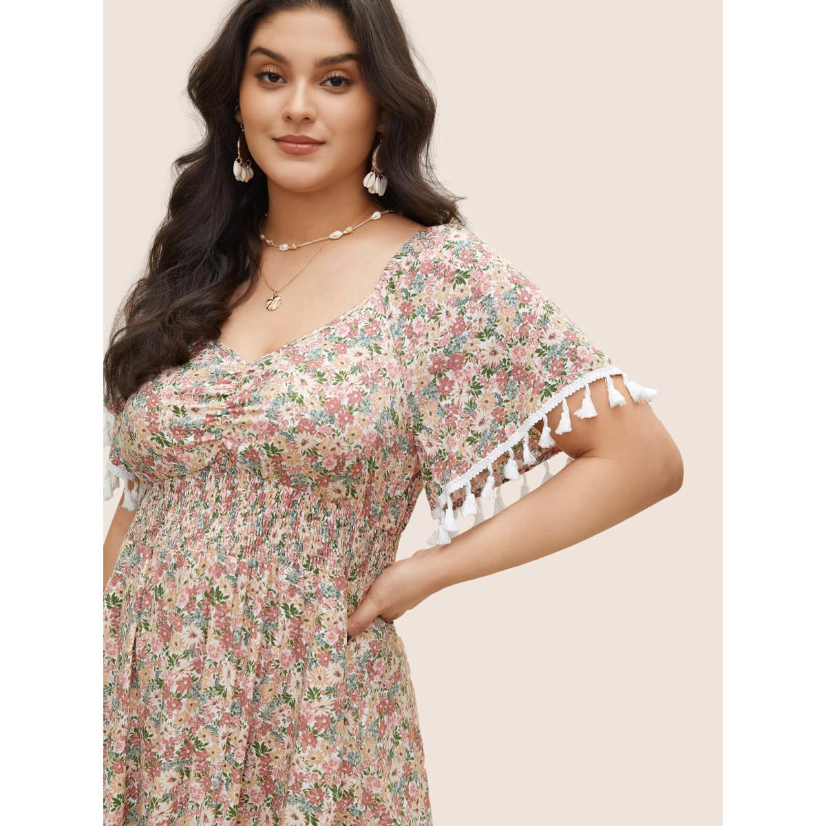 Plus Size Ditsy Floral Tassels Gathered Shirred Dress Rouge Women Resort Non V-neck Short sleeve Curvy Midi Dress BloomChic 26/4X Product Image