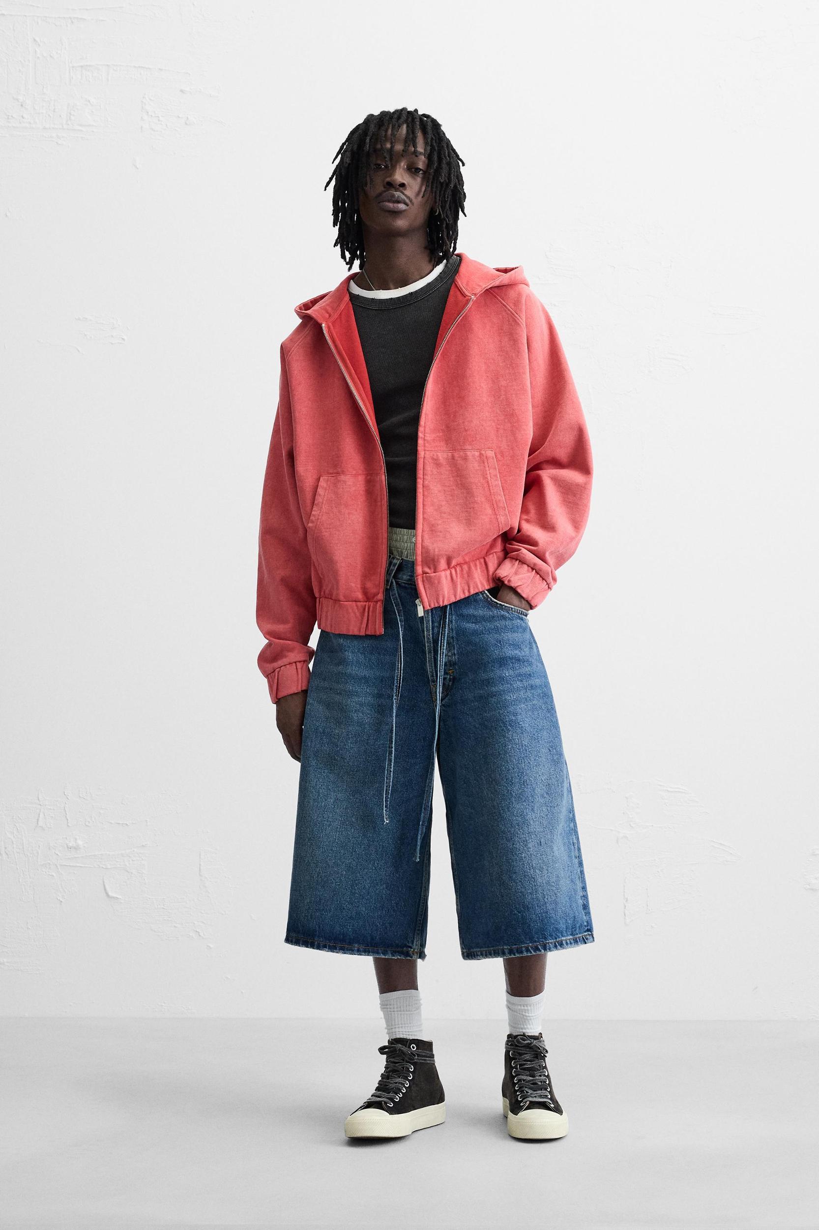 WASHED DETAIL ZIPPERED SWEATSHIRT Product Image