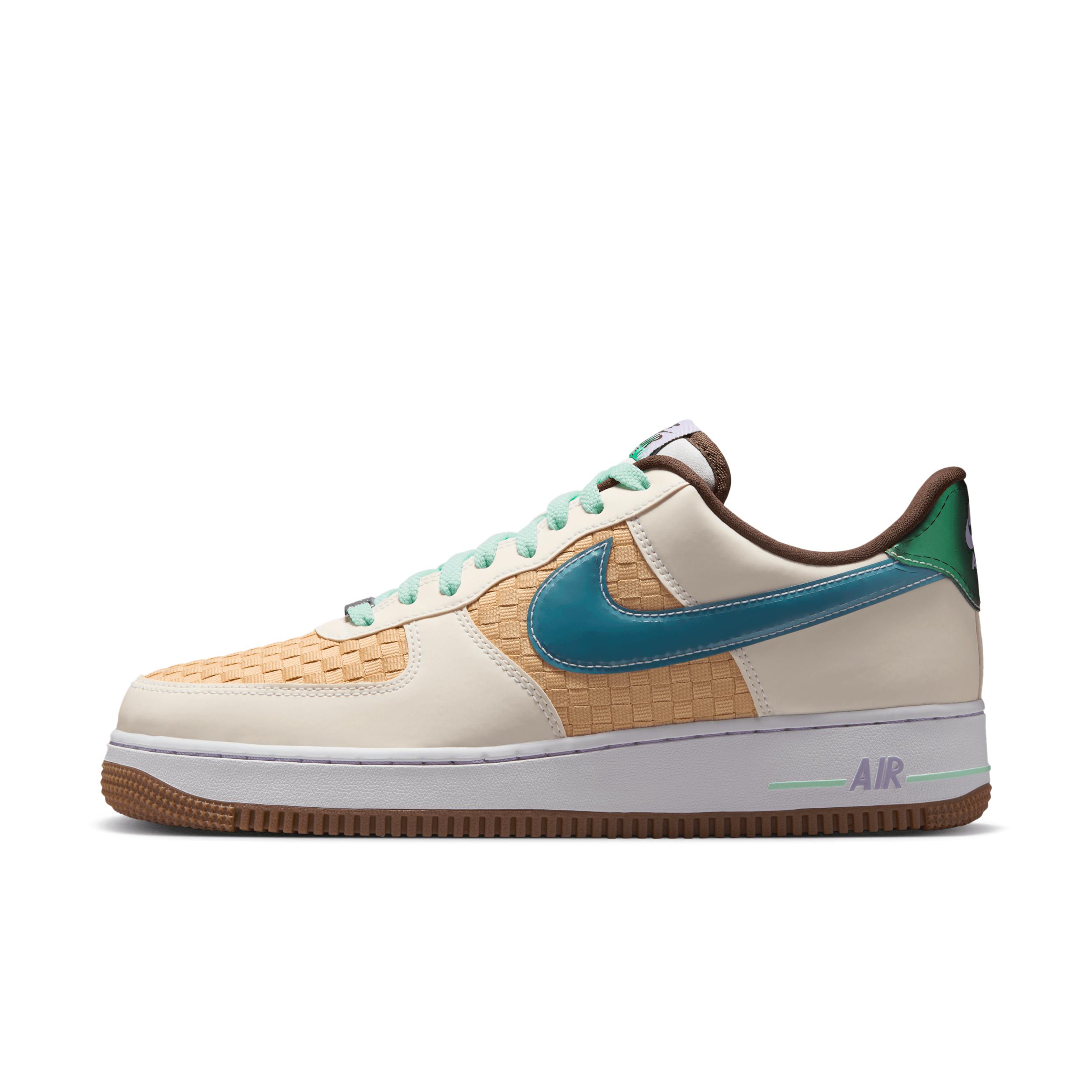 Nike Mens Air Force 1 Retro Shoes | IB5722-100 Product Image