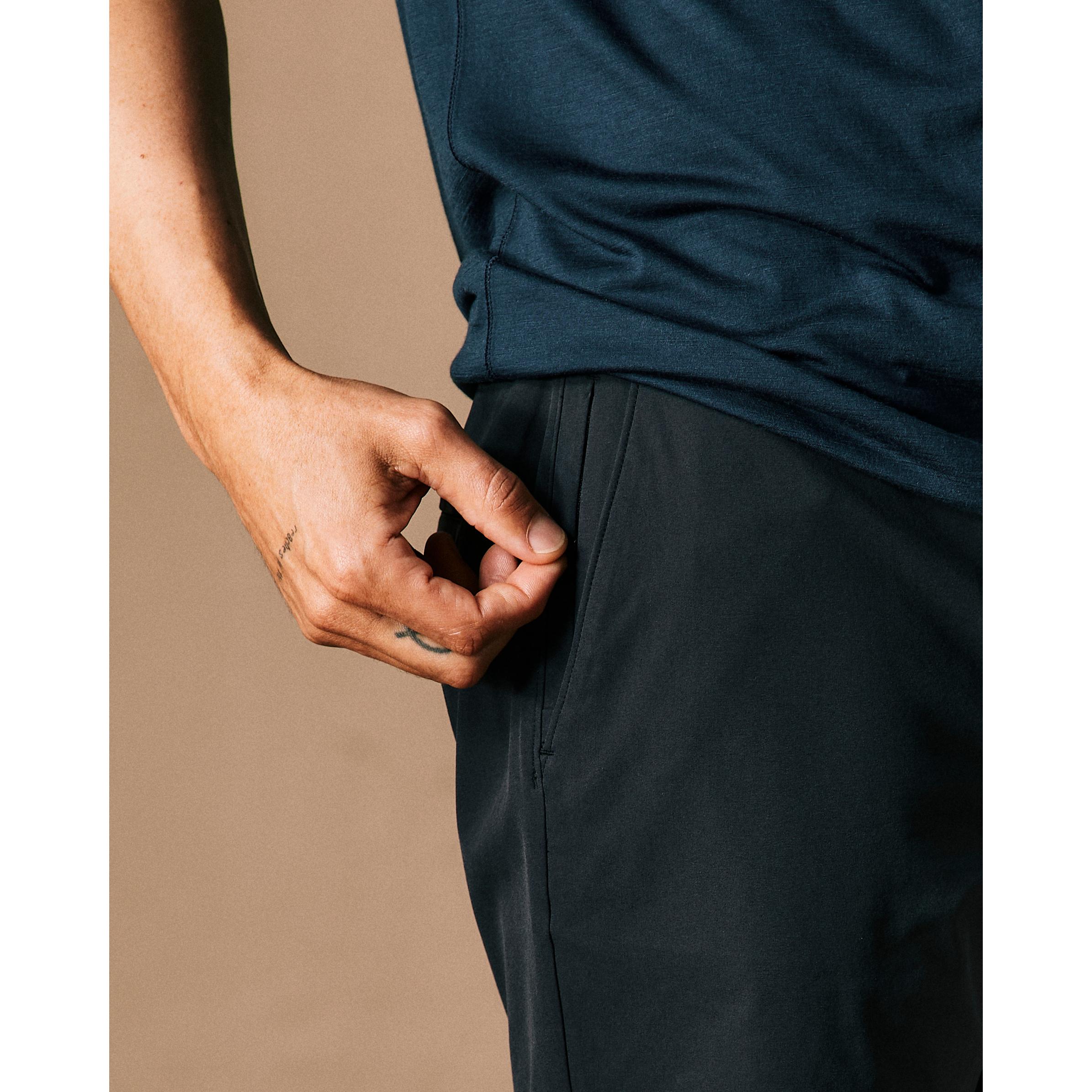 Equator Hybrid Short - 7" Product Image