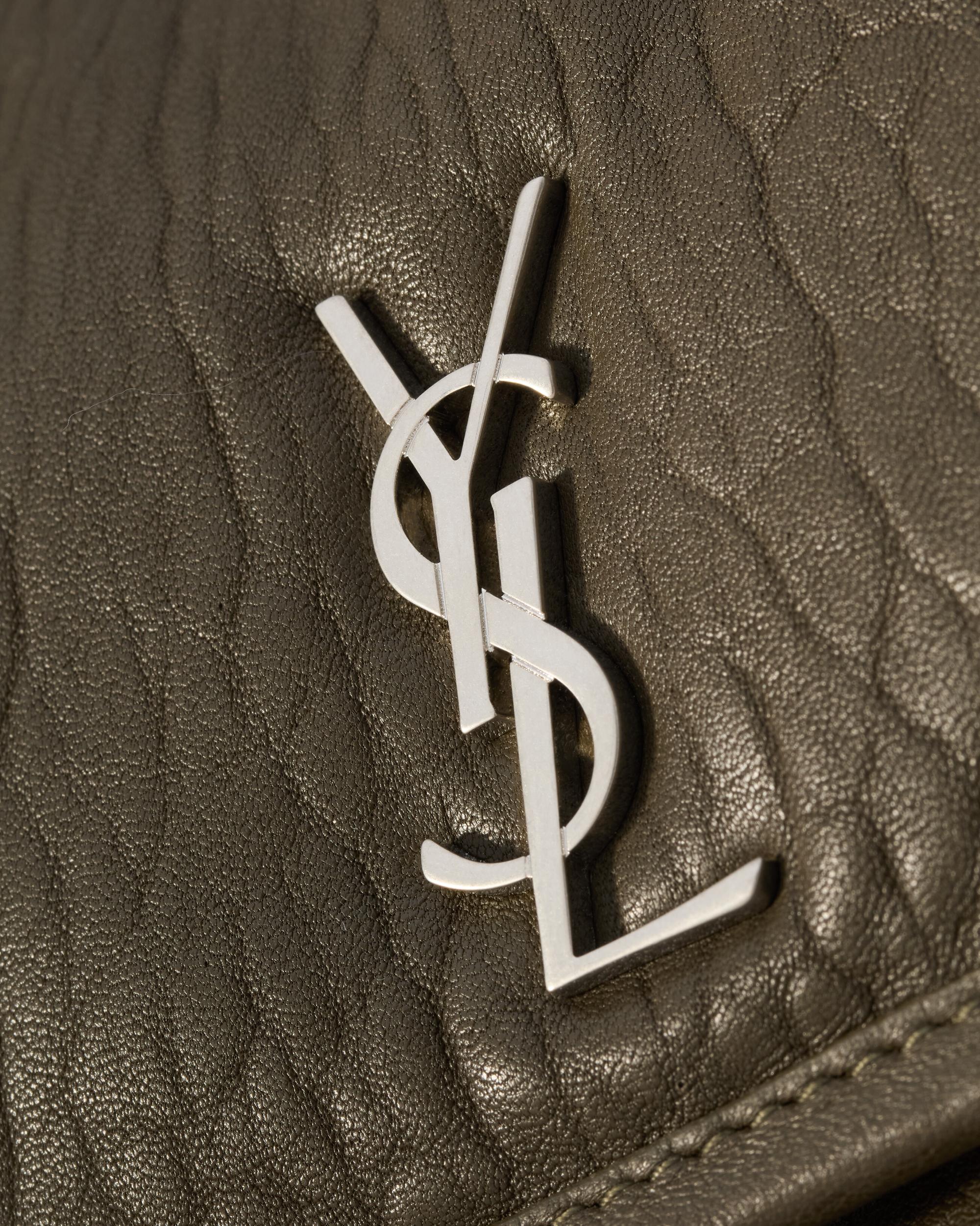 NIKI small messenger in grained lambskin Product Image