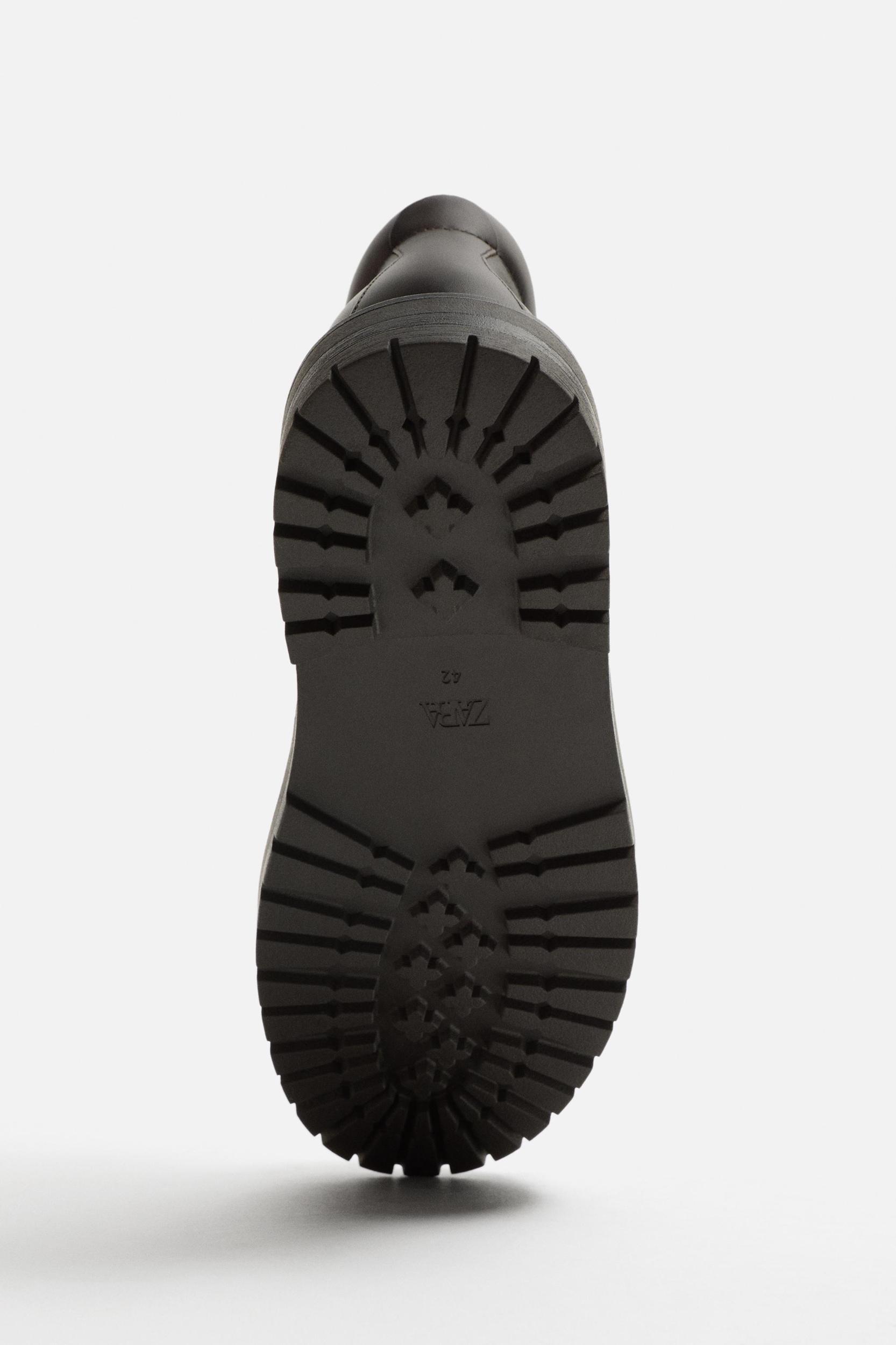 LACED LEATHER BOOTS Product Image