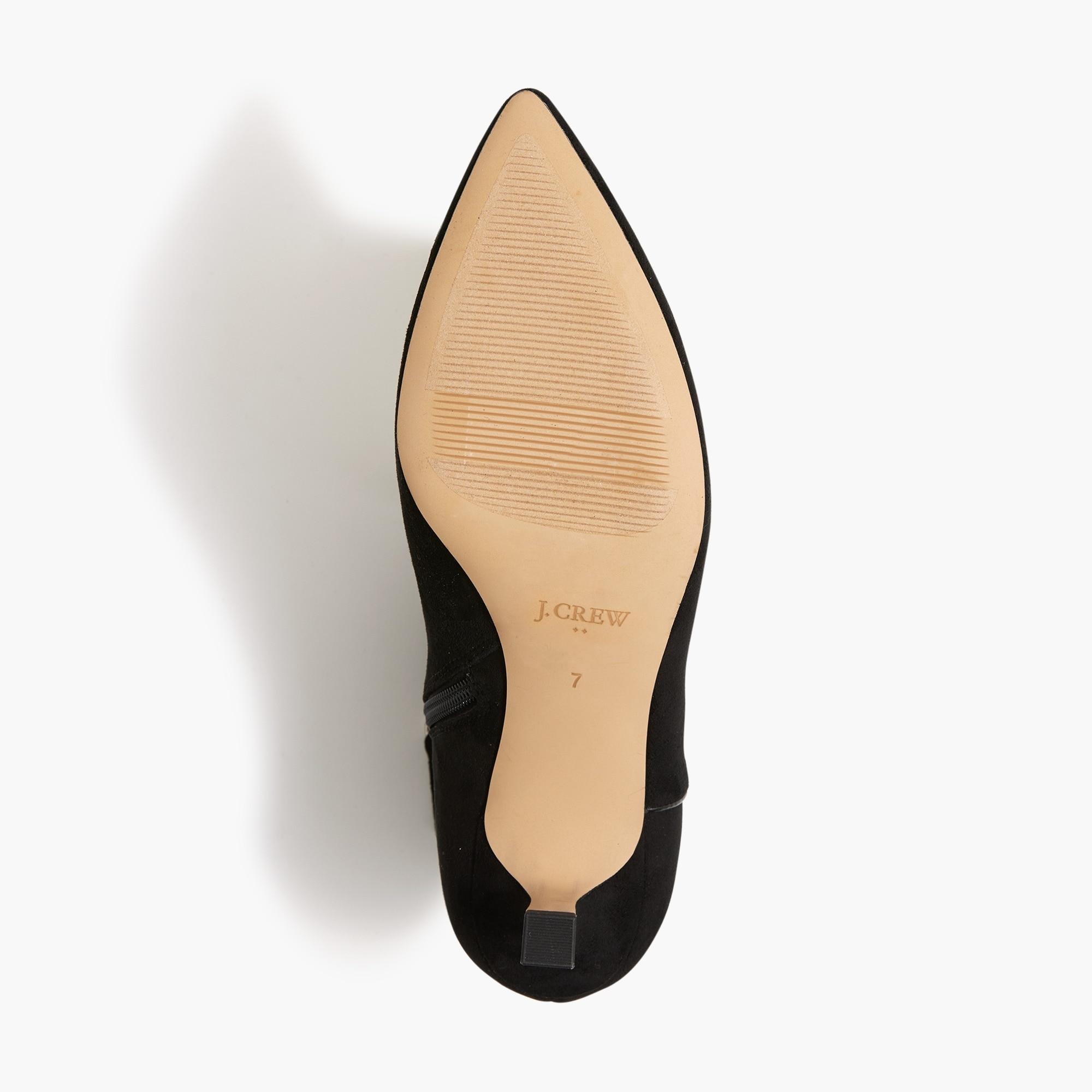 Pointy-toe boots Product Image