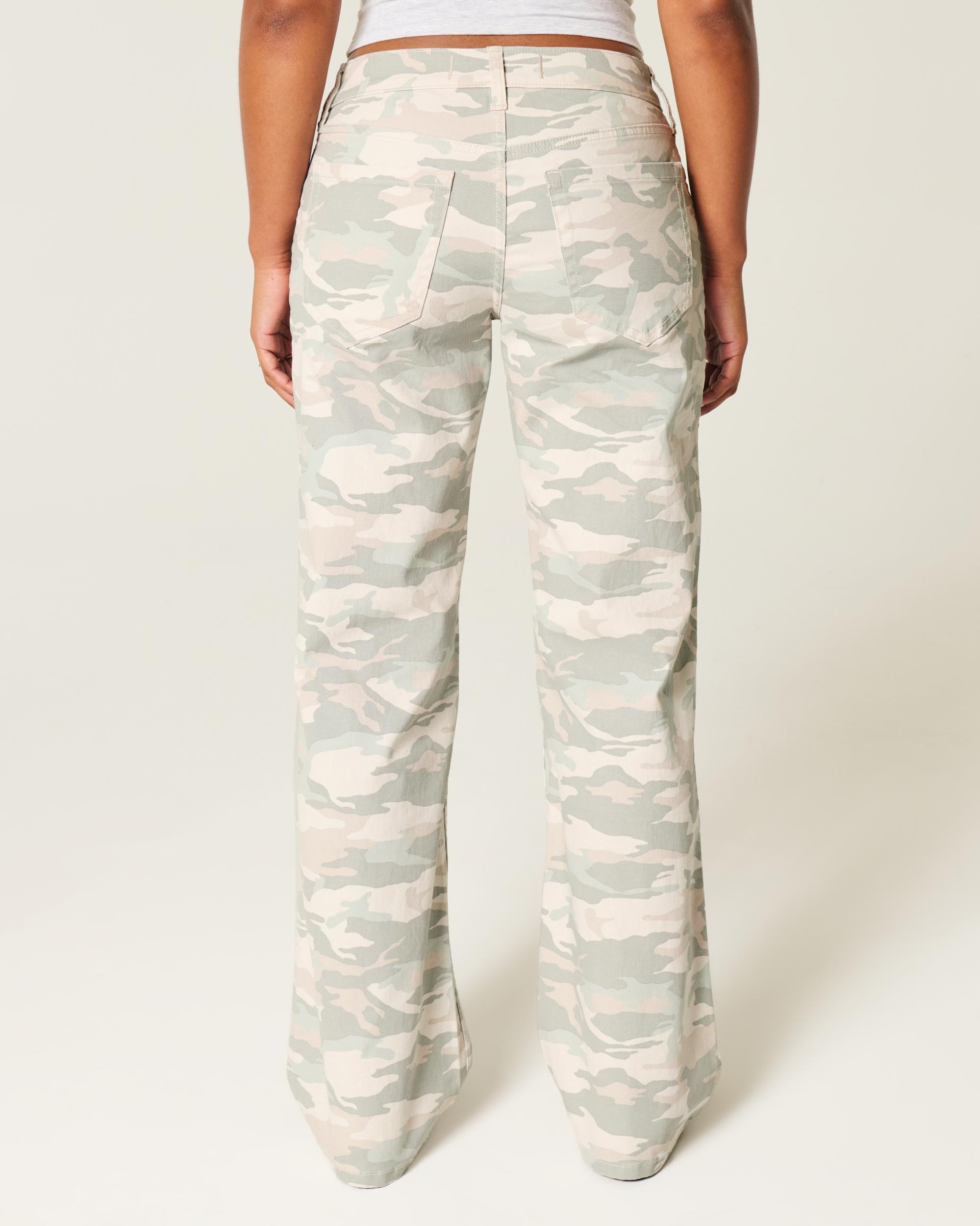 Curvy Low-rise Y2K Camo Baggy Jeans Product Image