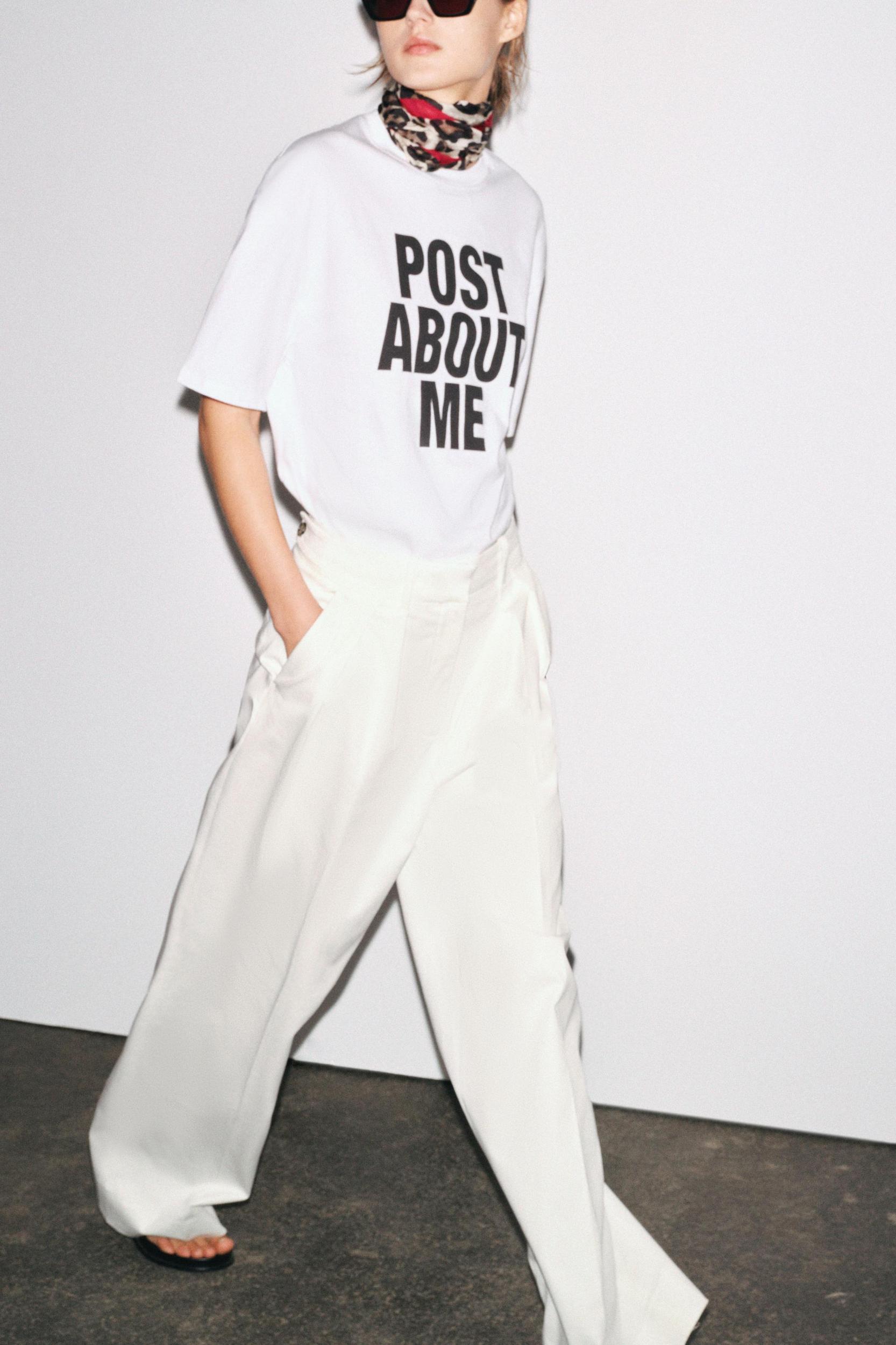 OVERSIZED TEXT T-SHIRT Product Image