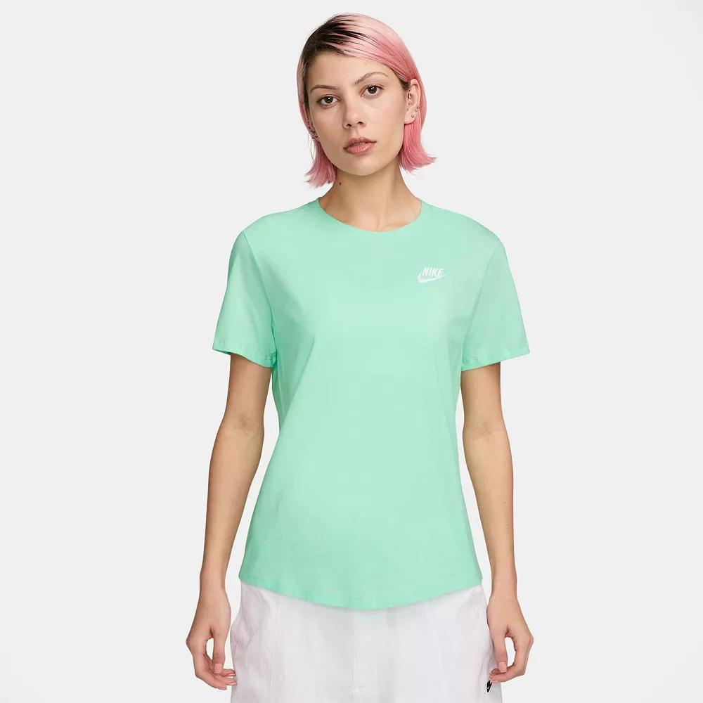 Women's Nike Sportswear Club Essentials Tee,  Product Image