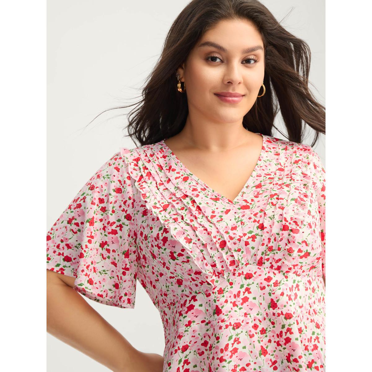 Plus Size Blush Floral Silver Stamp Shirred Waist Blouse Women Short sleeve V-neck Everyday-Elegant Blouses BloomChic 30/6X Product Image