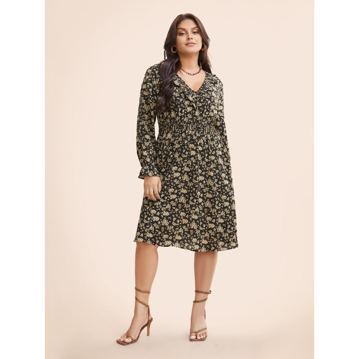 Plus Size V Neck Ditsy Floral Ruffles Shirred Dress Black Women Resort Shirred V-neck Long Sleeve Curvy BloomChic 18-20/2X Product Image