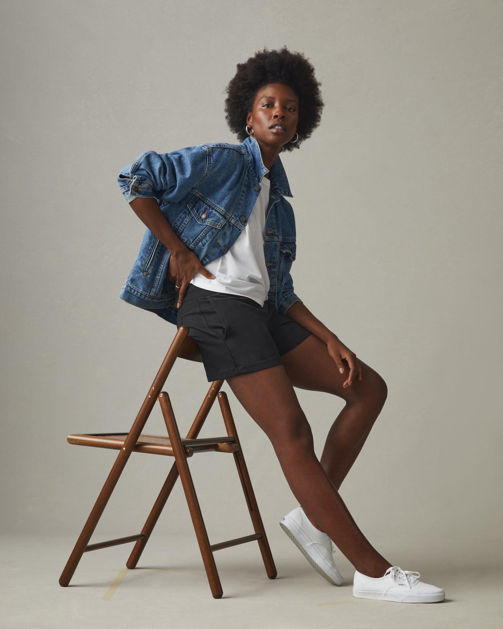 Women's Weekend Short - Super Black Product Image