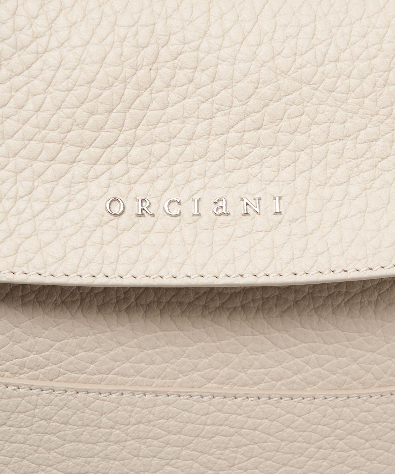 Shoulder bag in leather 'Nana' Product Image