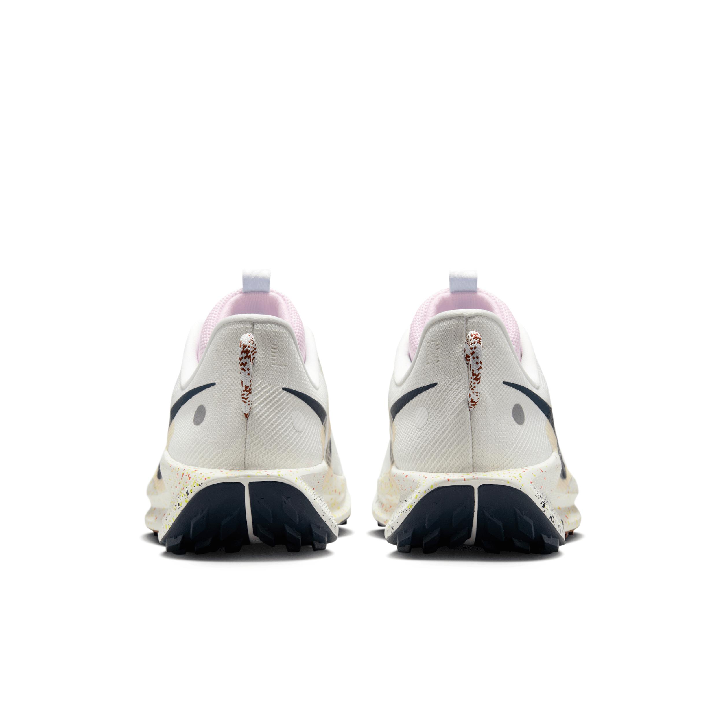 Nike Men's Pegasus Trail 5 Trail Running Shoes Product Image