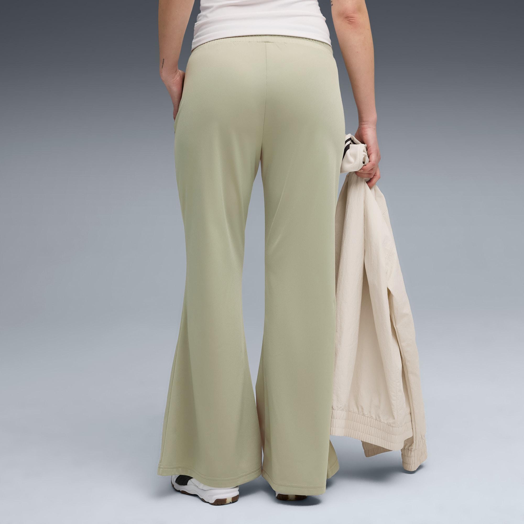 WARDROBE ESS Flared Pants Women Product Image