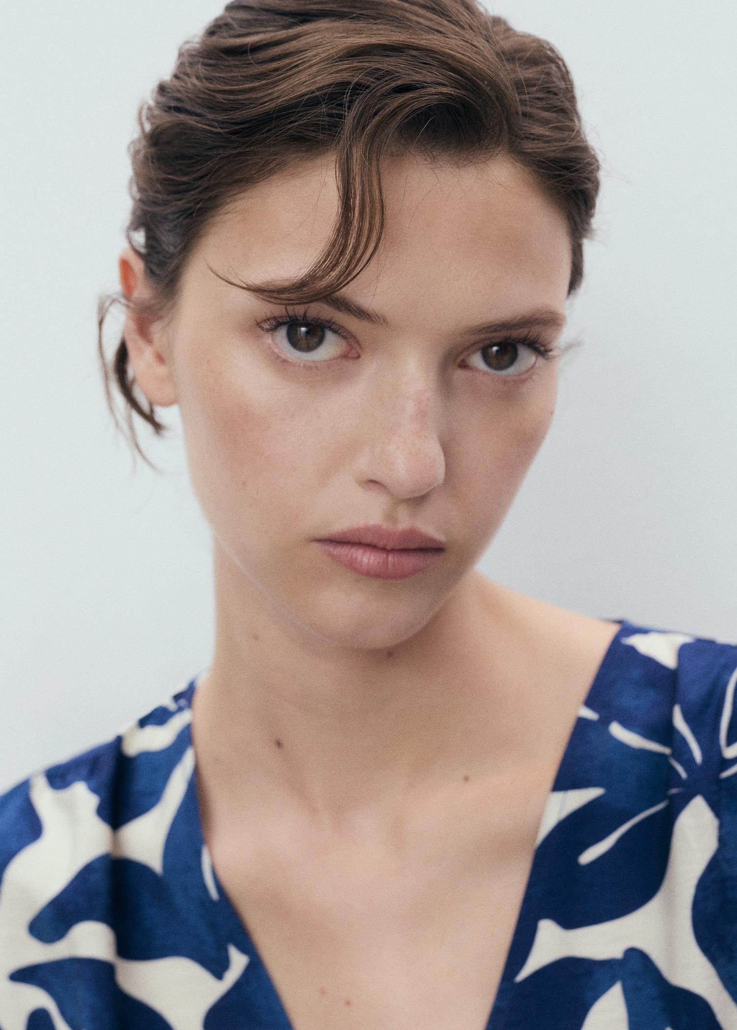 Long printed dress - Women | MANGO USA Product Image