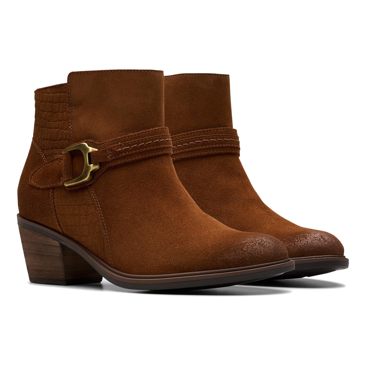 Neva Buckle Product Image