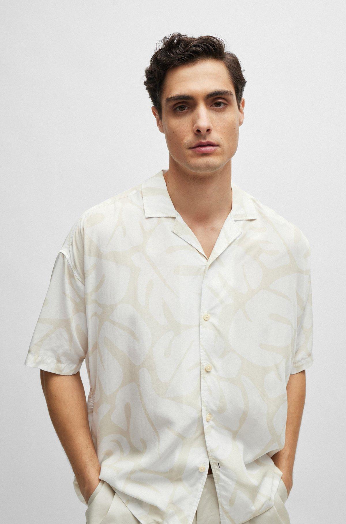 Relaxed-fit shirt in seasonal print with camp collar Product Image