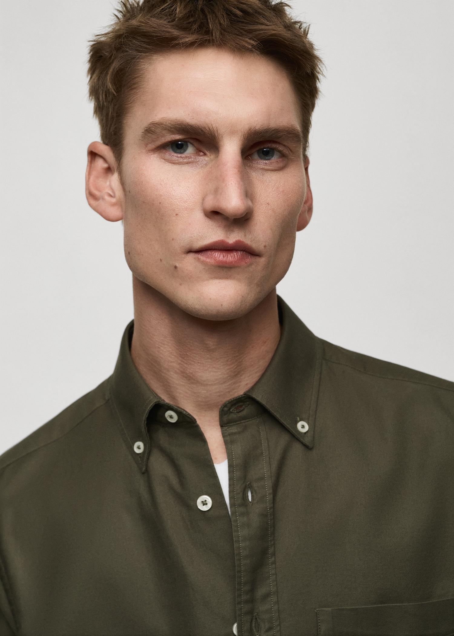 100% cotton Oxford shirt - Men | MANGO USA Product Image