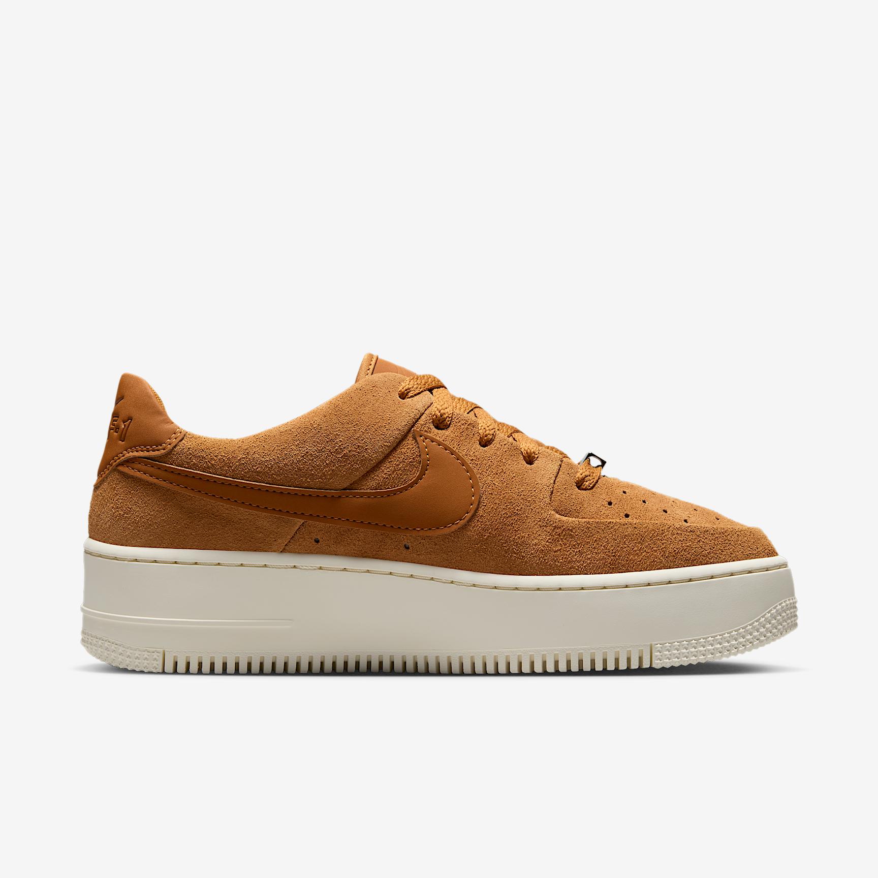 Nike Womens Air Force 1 Sage Low Shoes | AR5339-701 Product Image