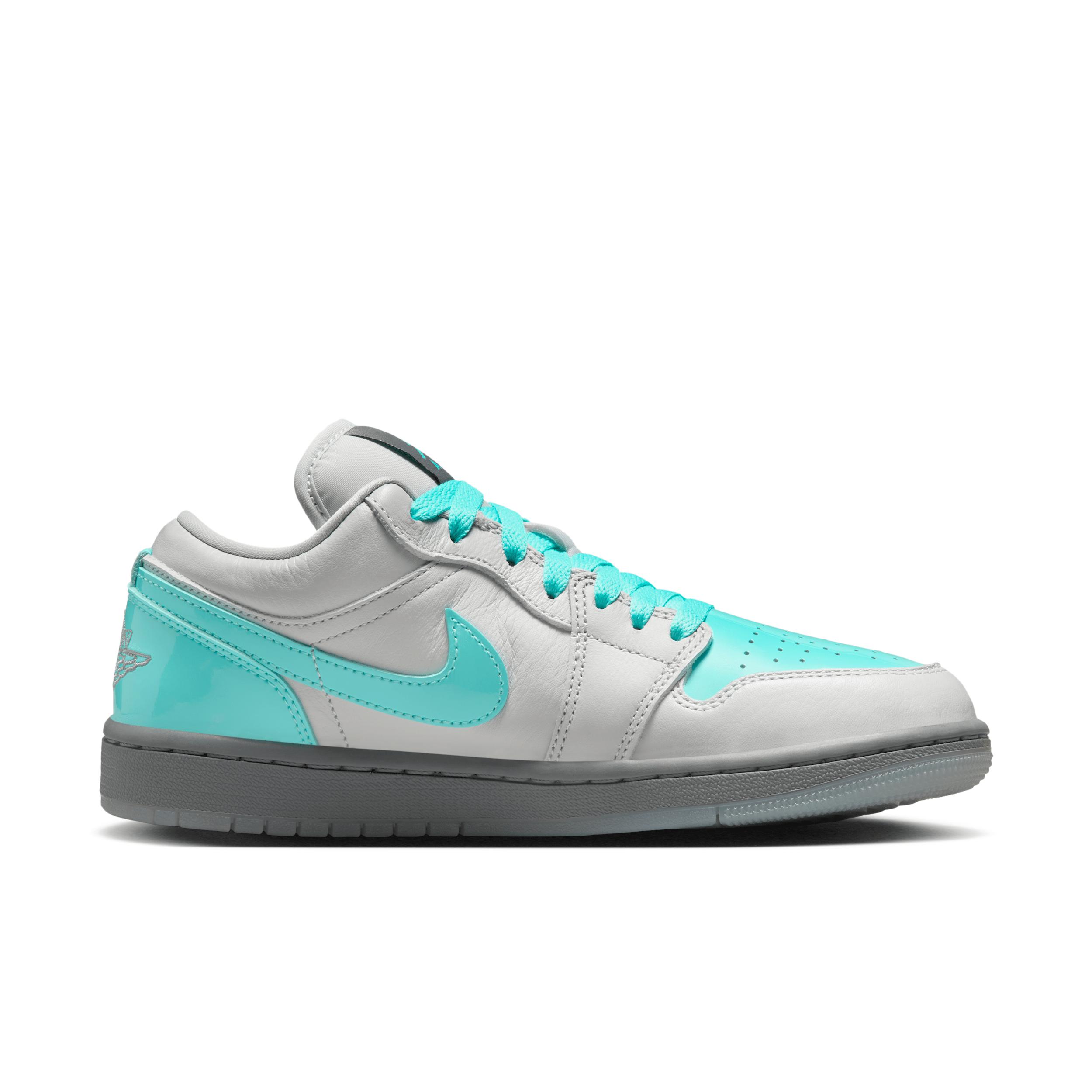 Air Jordan 1 Low SE Women's Shoes Product Image