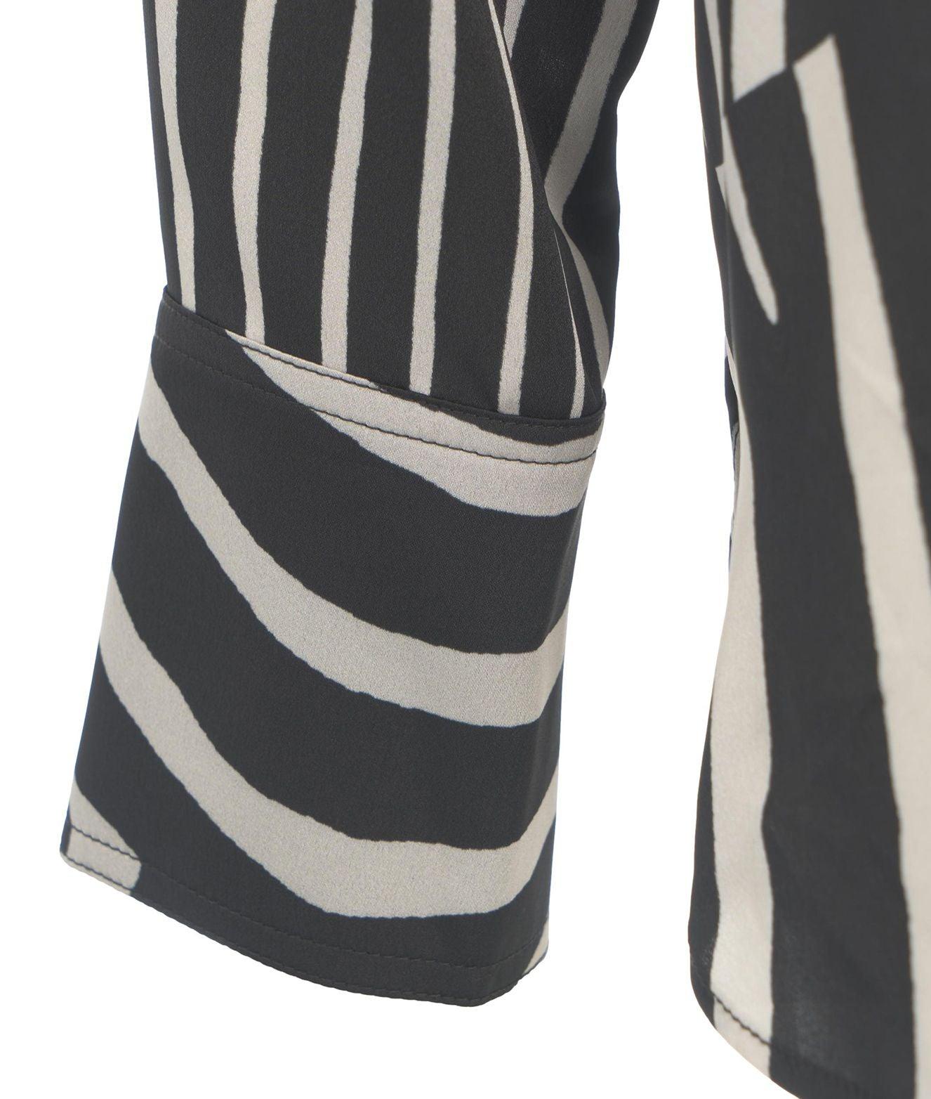 Blouse with floral pattern Product Image