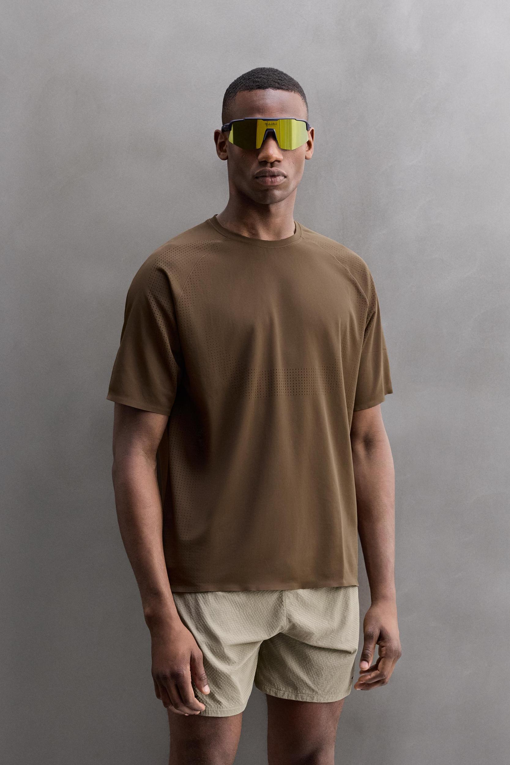 OPEN KNIT STRUCTURE T-SHIRT Product Image