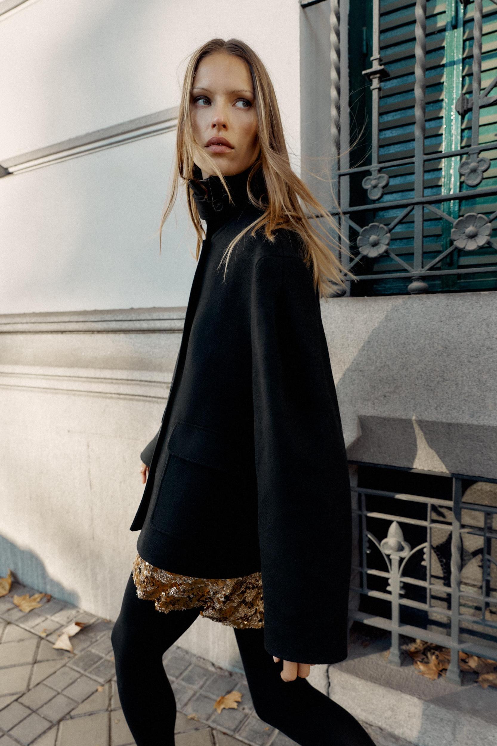 SHORT WOOL COAT WITH HIGH NECK Product Image