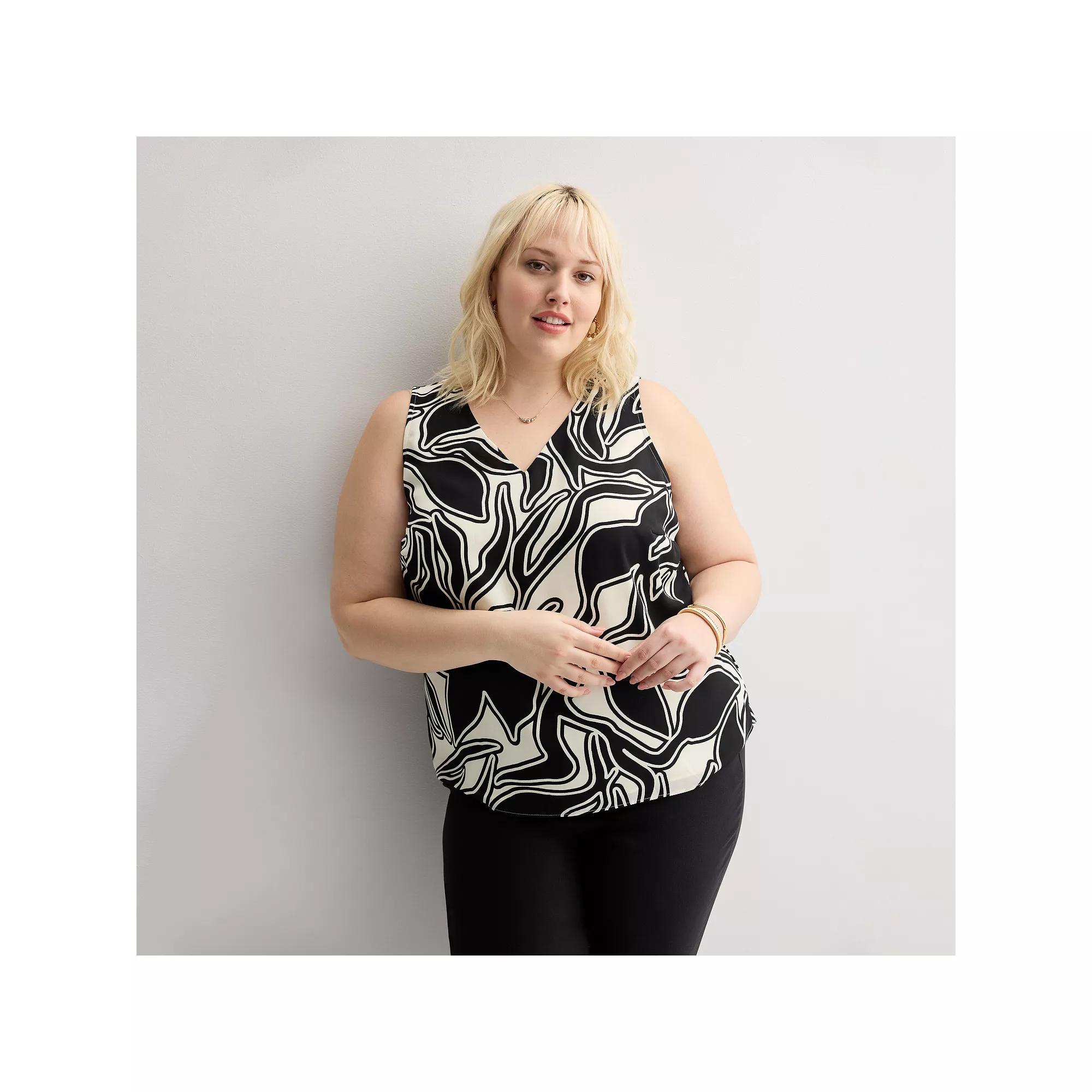 Plus Size Nine West Essential V-Neck Tank Top, Women's, Size: 5XL, Black Outline Abstract Product Image