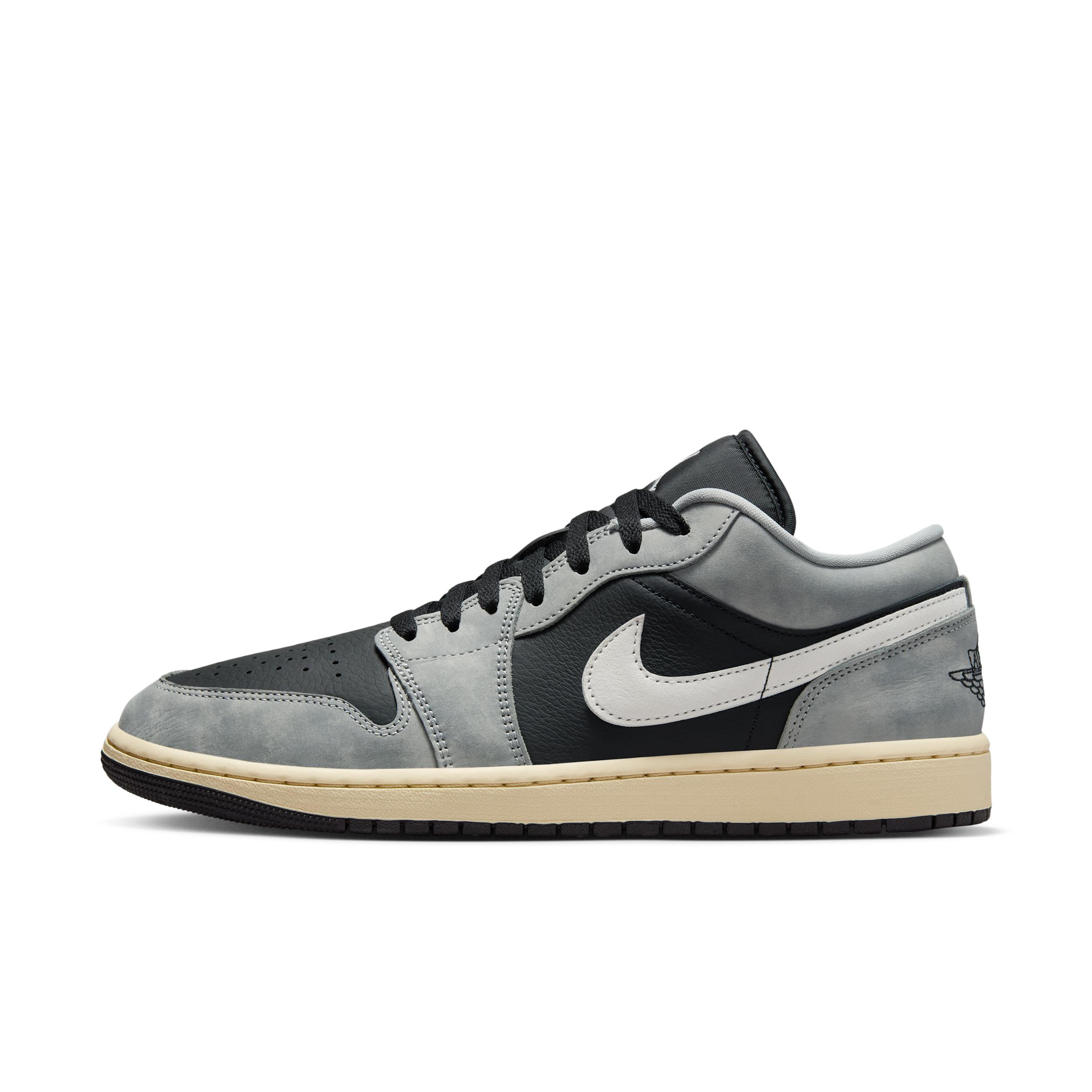 Men's Air Jordan 1 Low SE Shoes Product Image