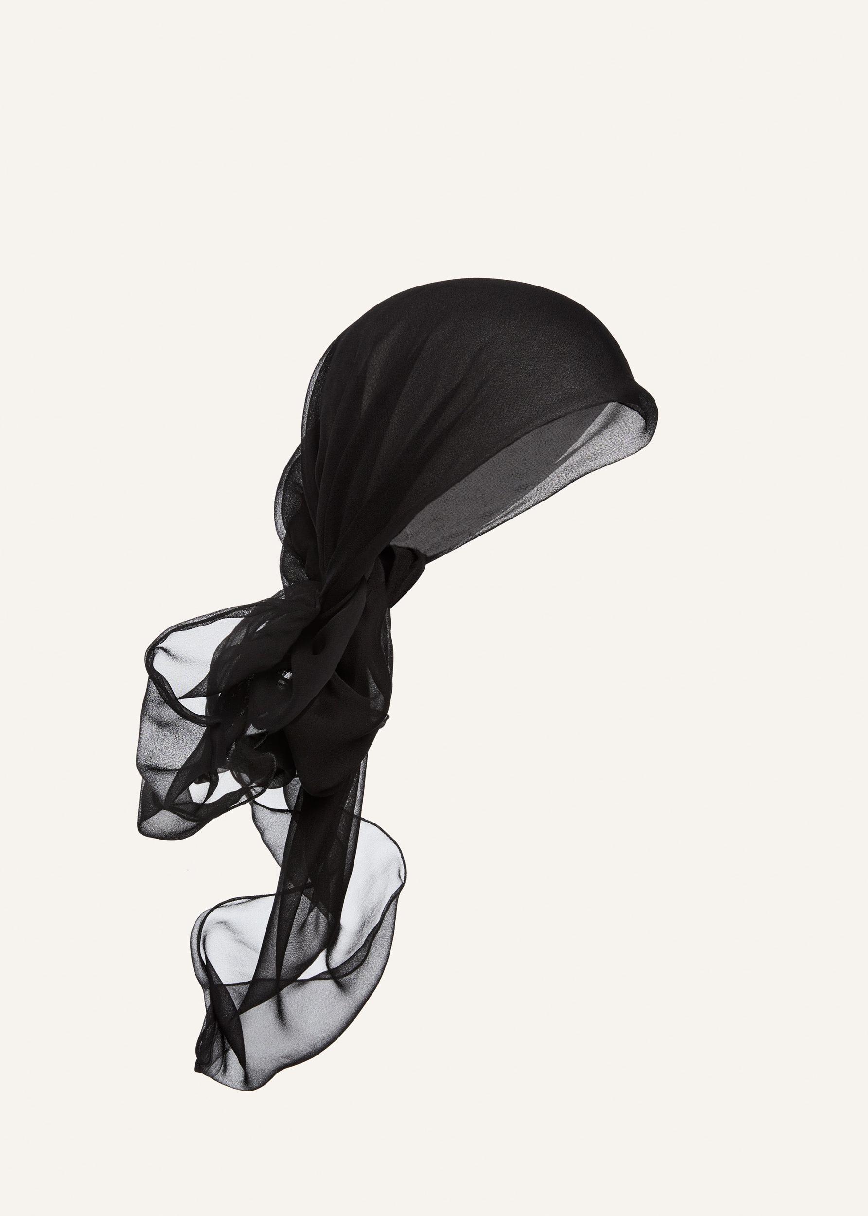 Wired head scarf in black Product Image