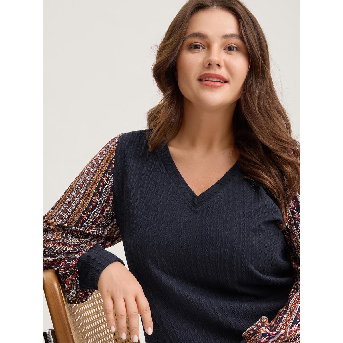 Plus Size Textured Striped Sleeve Contrast Sweatshirt Women Indigo Texture V-neck Casual Sweatshirts BloomChic 14-16/1X Product Image