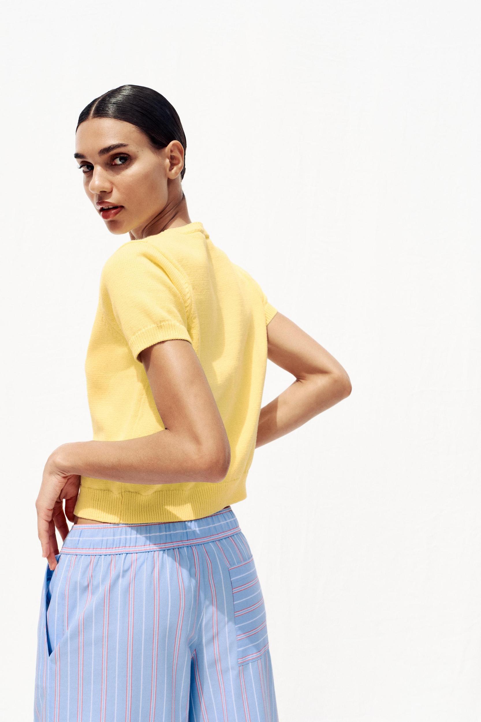 PEARL BOW KNIT CARDIGAN Product Image