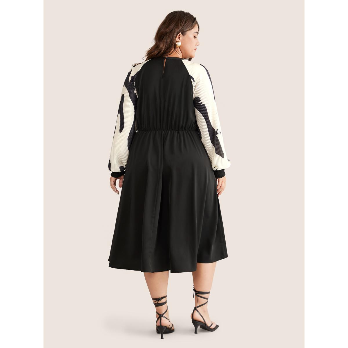 Plus Size Colorblock Keyhole Pleated Detail Shirred Dress Black Women Elegant Gathered Keyhole Cut-Out Long Sleeve Curvy Midi Dress BloomChic 30/6X Product Image