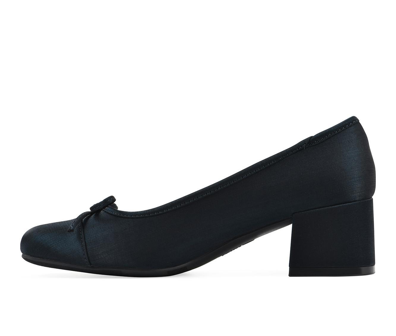 Women's White Mountain Lately Pumps Product Image