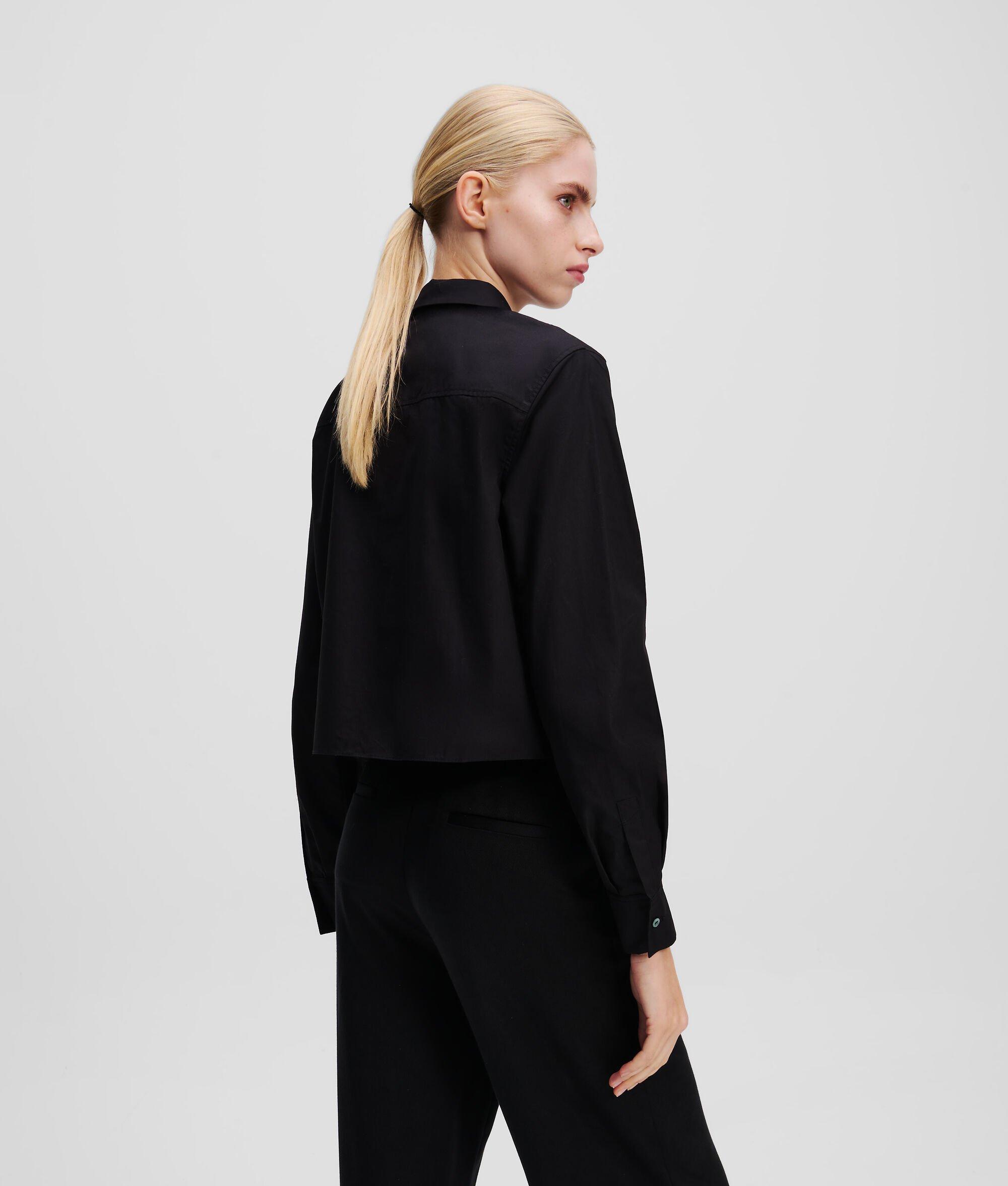 SIGNATURE CROPPED SHIRT Product Image