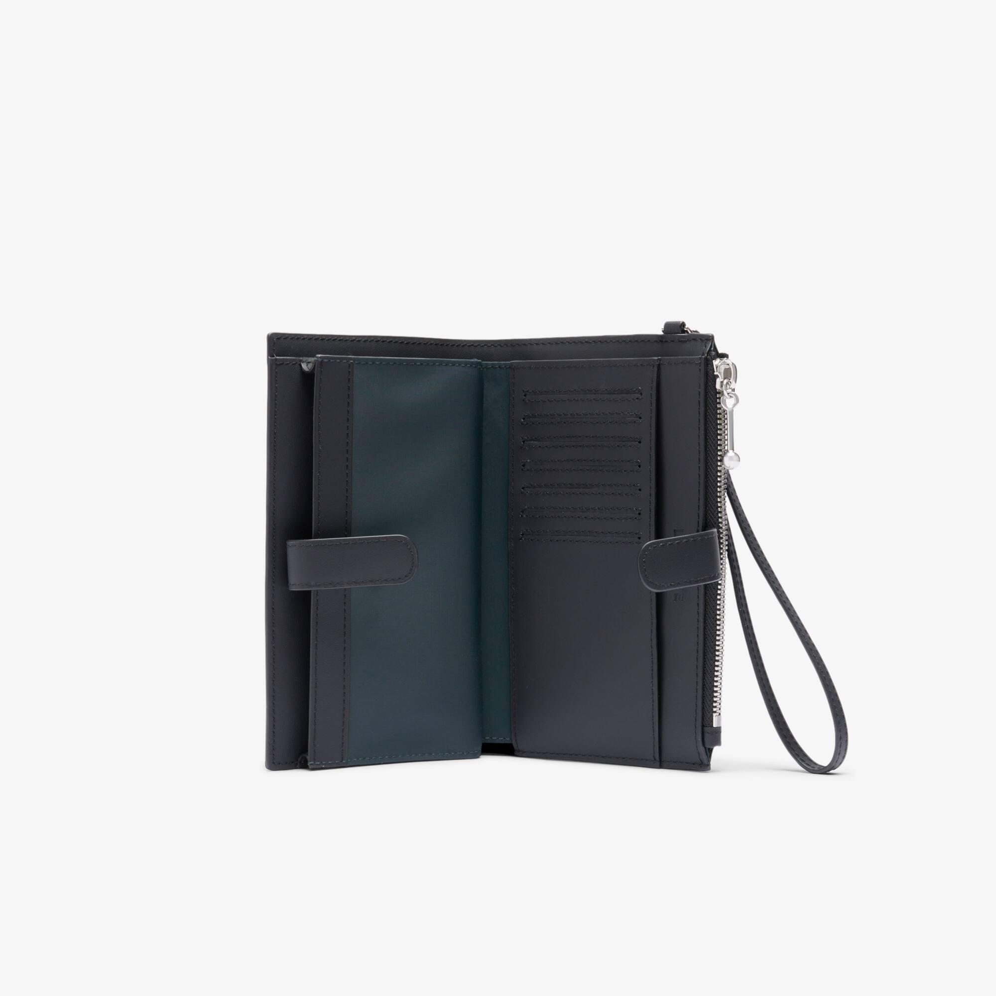 Daily City Zipped Billfold Product Image