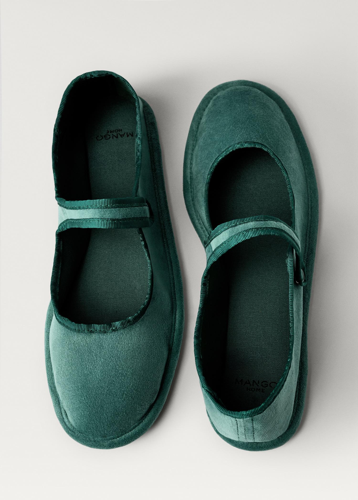 Velour ballet flats with buckle detail - Women | MANGO USA Product Image