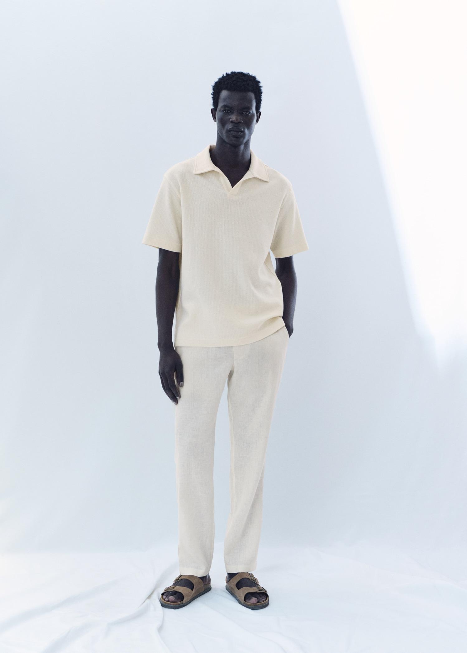 Fine-knit polo shirt - Men | MANGO USA Product Image