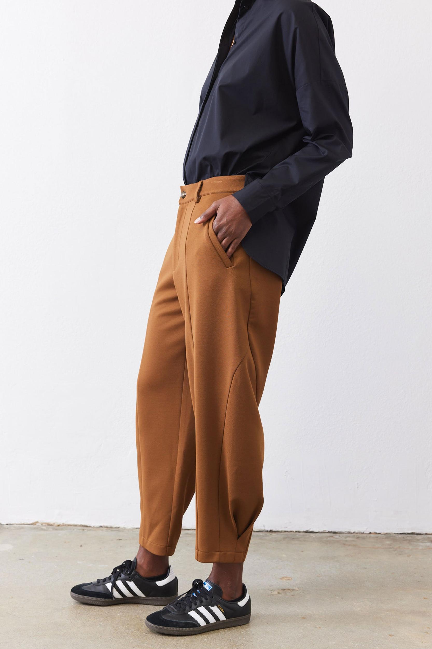 Stretch Suit Detail Oriented Tapered Pants Product Image