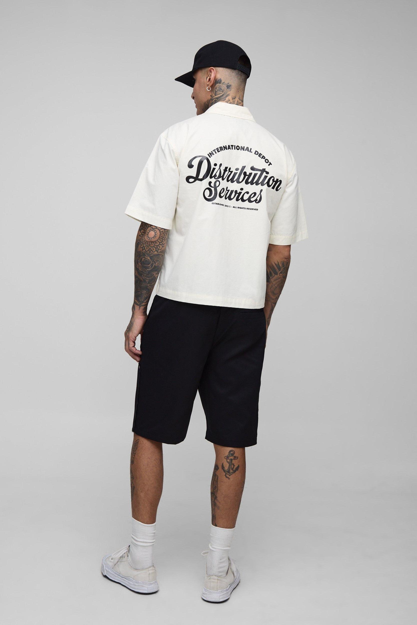 Tall Relaxed Fit Elasticated Waist Carpenter Shorts | boohooMAN USA Product Image