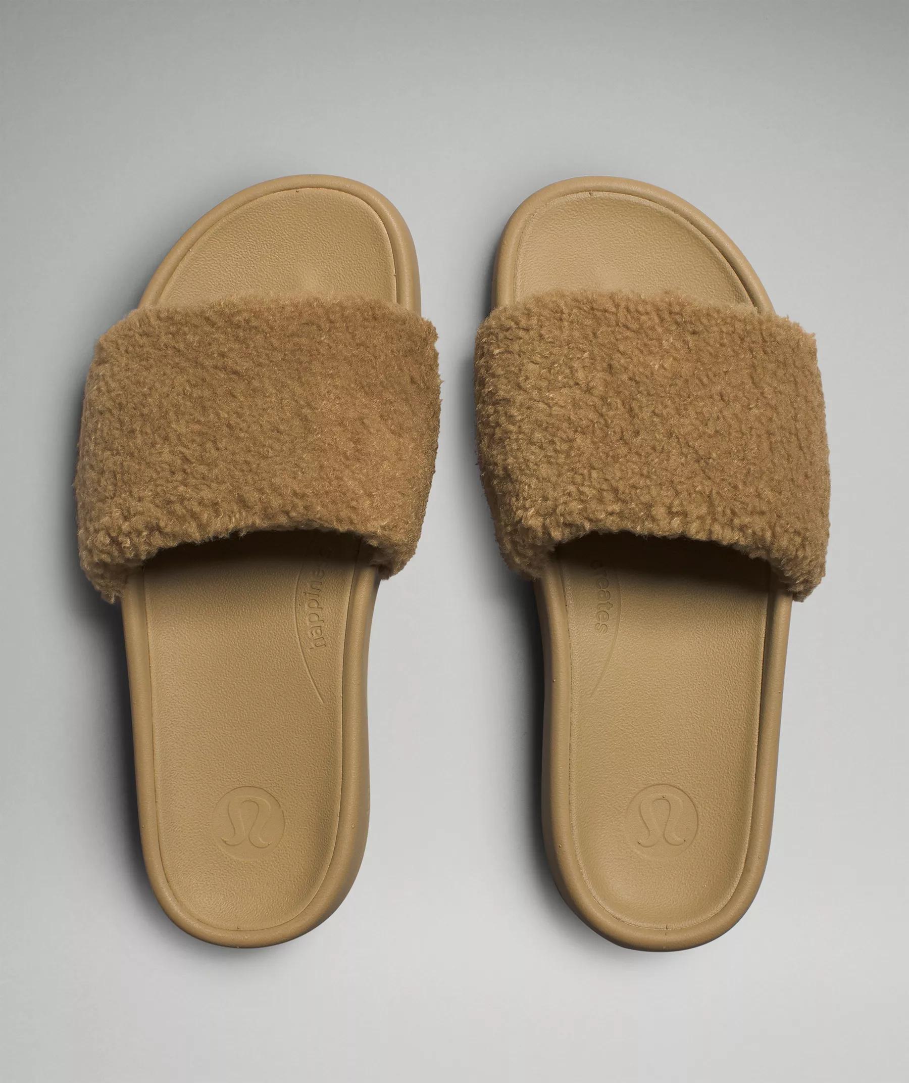 Women's Fleece Restfeel Slide Product Image