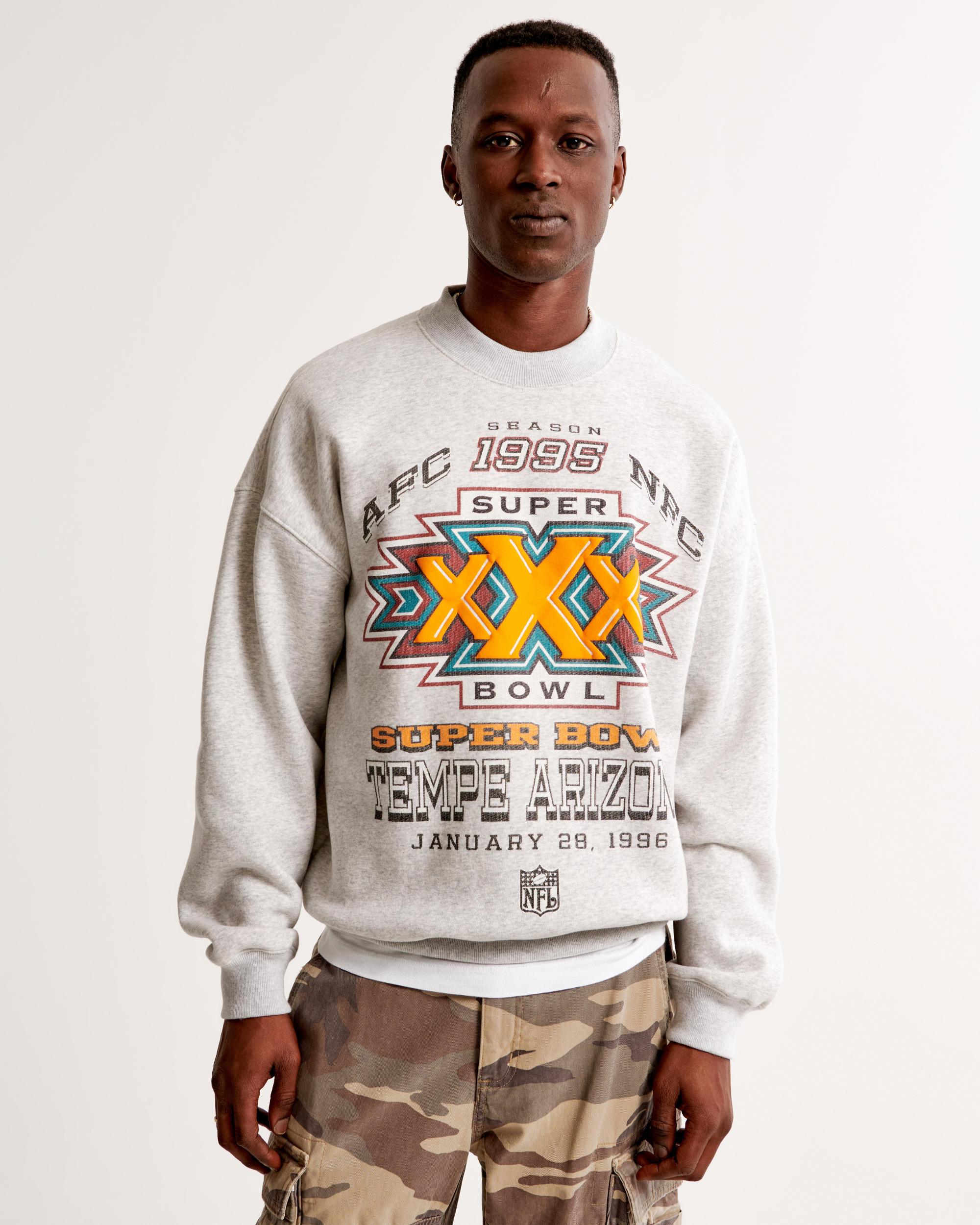 New England Patriots Graphic Crew Sweatshirt Product Image