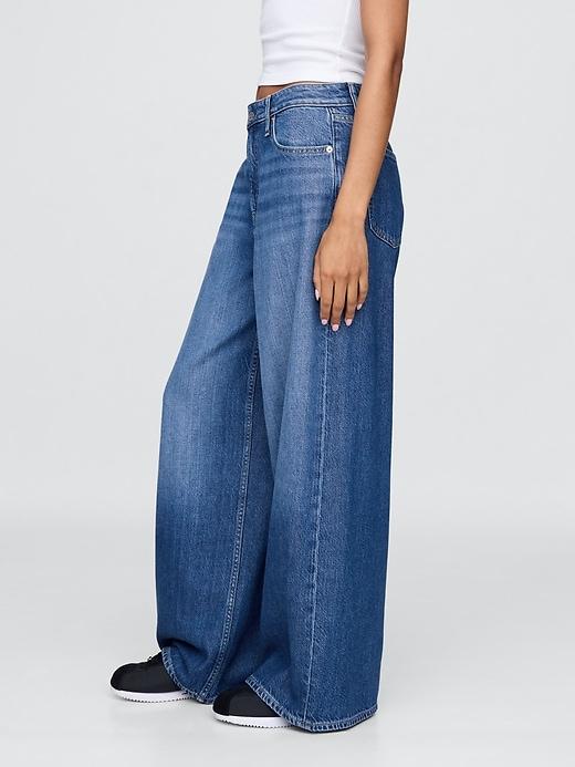 Curvy Mid Rise UltraSoft Baggy Jeans Product Image