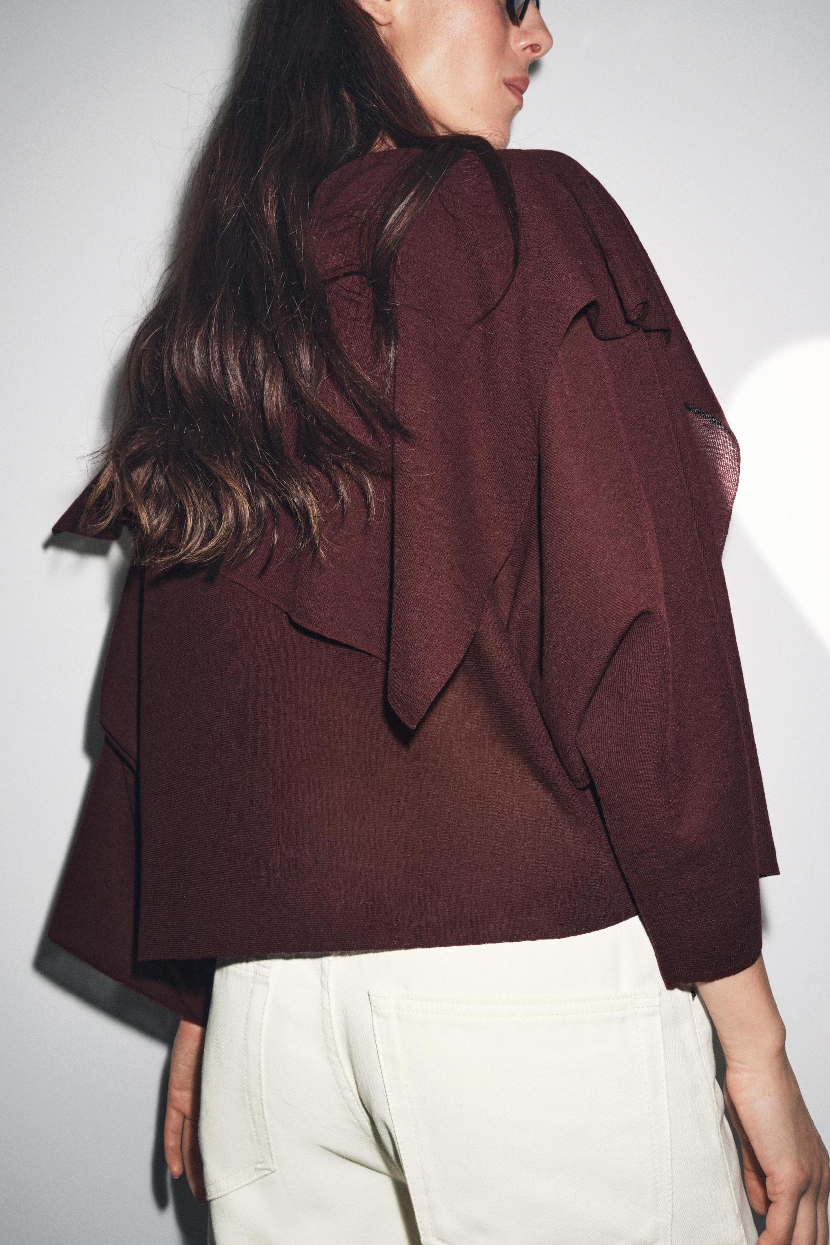 SMOOTH KNIT LAYER TOP Product Image