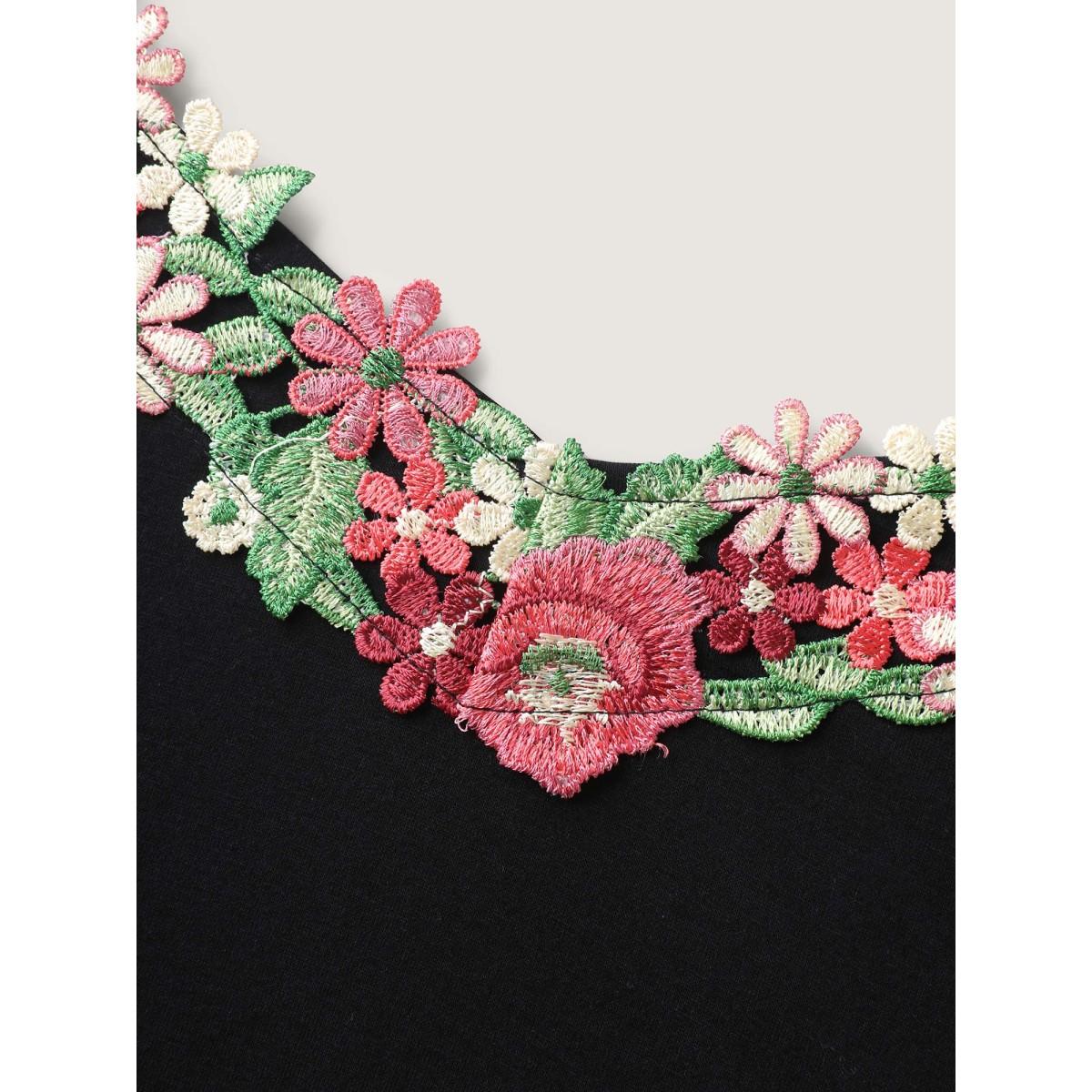 Plus Size 3D Floral Neckline Tank Top Women Cyan Romantic Woven ribbon&lace trim V-neck Elegant Tank Tops Camis BloomChic 26/4X Product Image