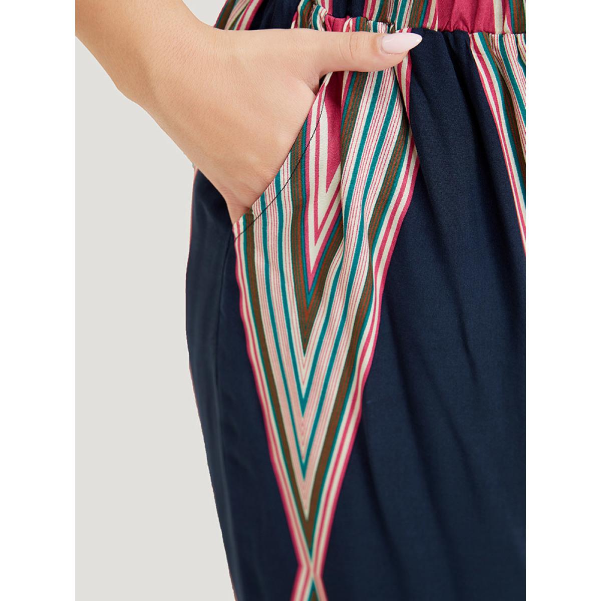 Plus Size Geometric Print Pocket Wide Leg Pants Women Indigo Vacation Loose High Rise Dailywear Pants BloomChic 22-24/3X Product Image