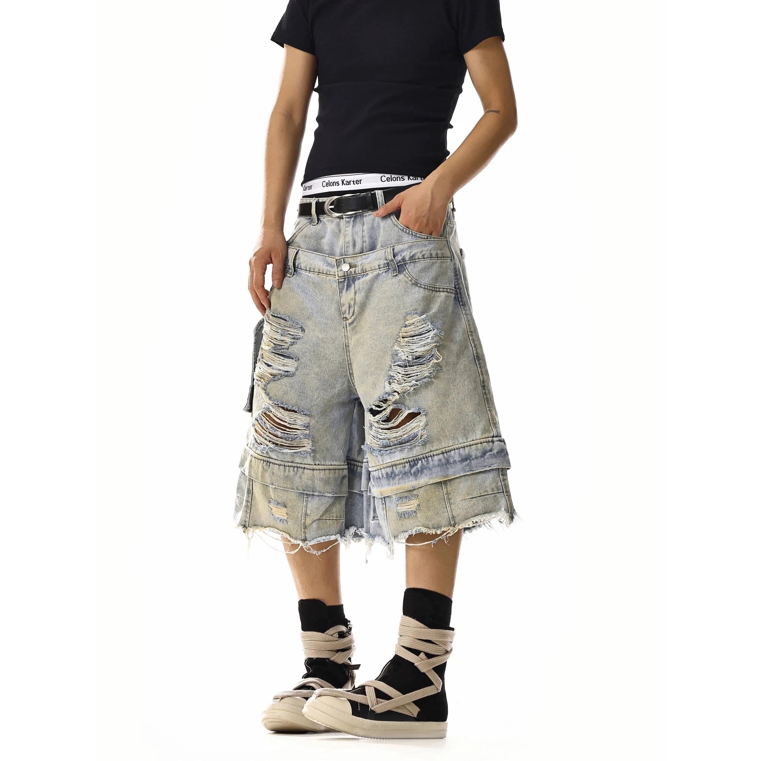 RT No. 18211 DISTRESSED BLUE DENIM SHORTS Product Image