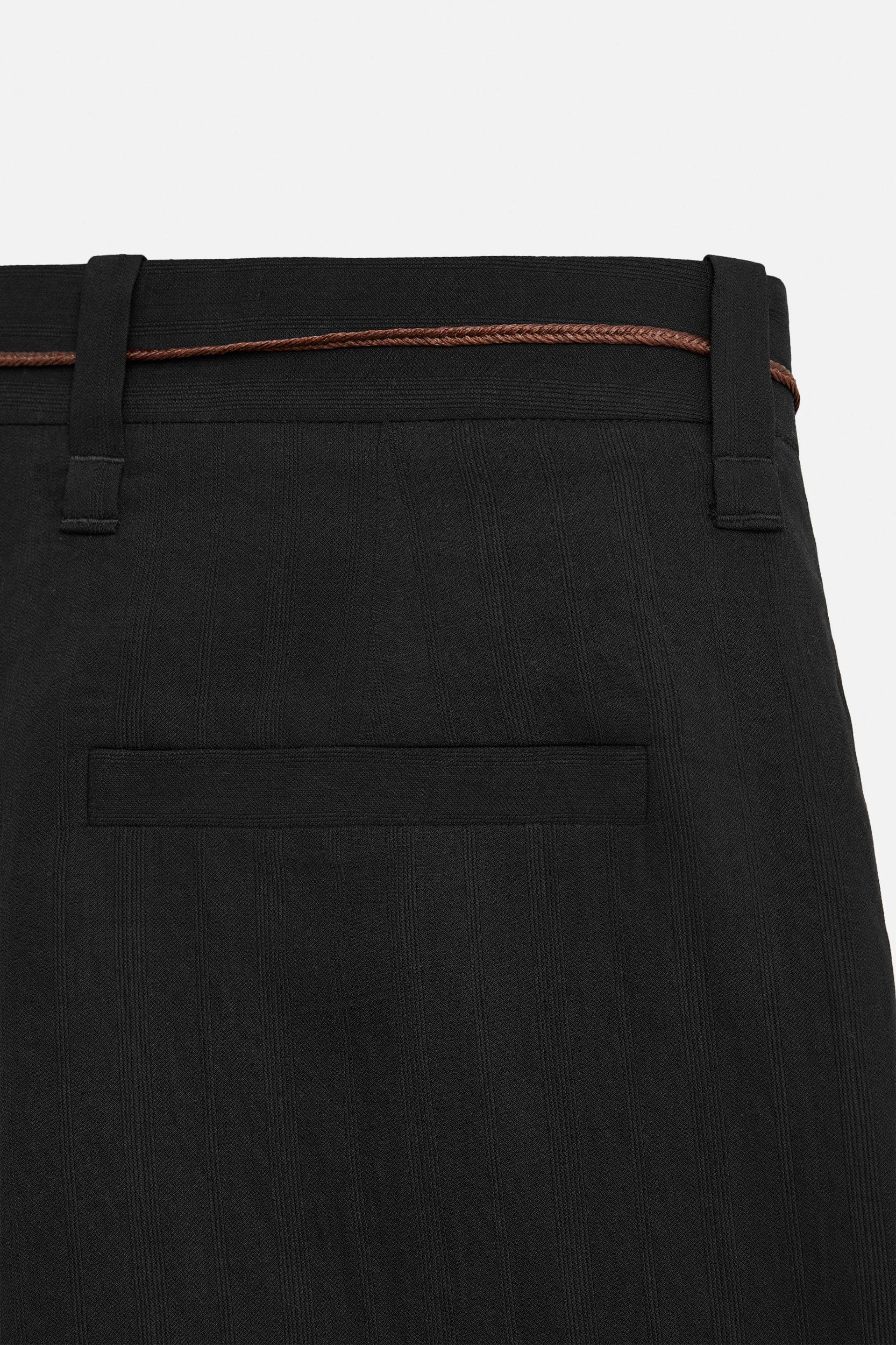 STRIPED JACQUARD SHORTS Product Image