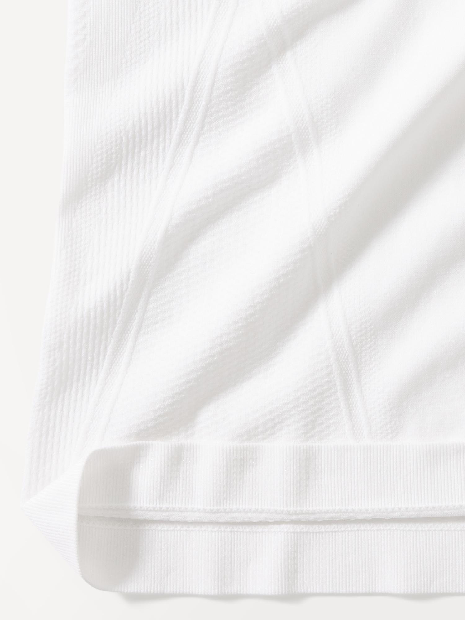 Momentum Seamless Tee Product Image