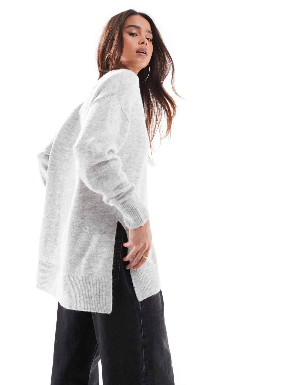 Vero Moda longline soft sweater in light heather gray Product Image